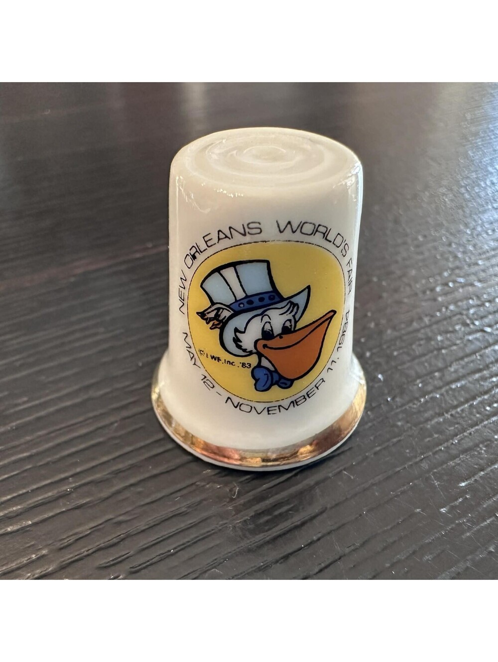 Vintage 1984 New Orleans World's Fair Duck Souvenir Thimble Gold Trim EUC